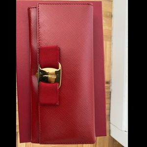 Salvatore Ferragamo vara bow wallet